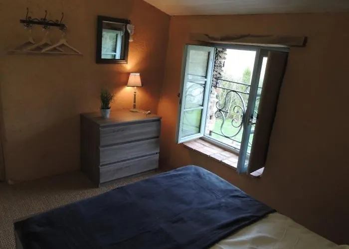 Dans Le Parc Classe Du Martreil 度假居 *